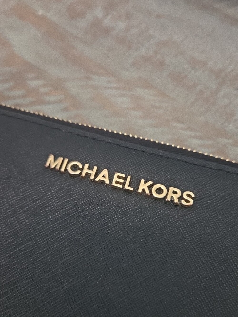 Michael Kors Black Leather Zip Wallet with Gold Logo Excellent!! Condition - Picture 3 of 9